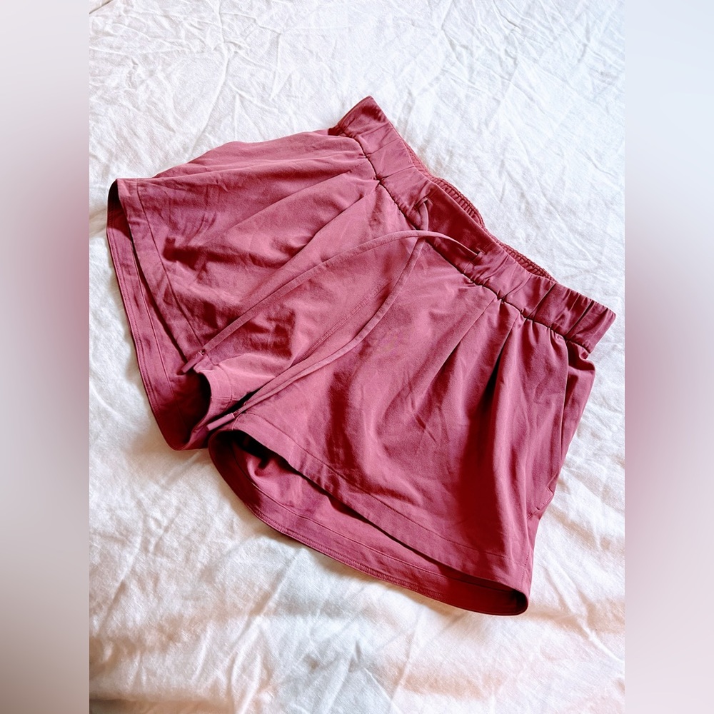 Lululemon athletic Sunset shorts, size 4. Amazing condition!
